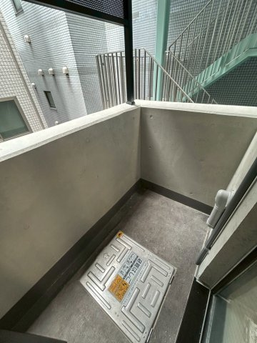 クレヴィスタ阪東橋のバルコニー