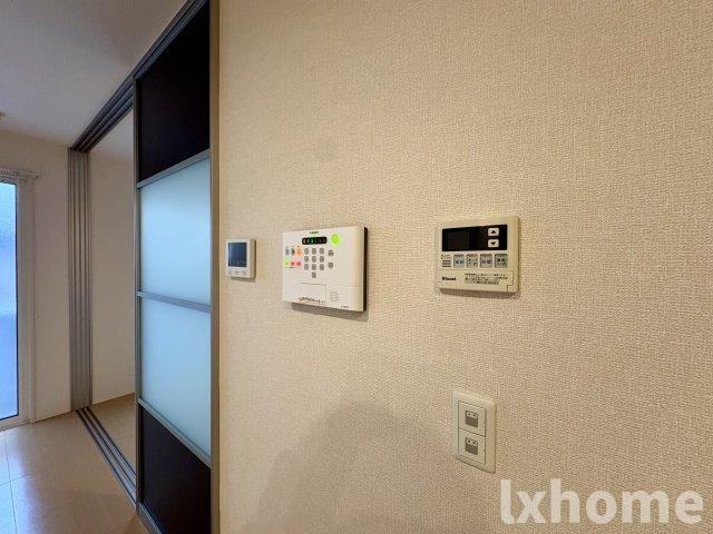 シャルム総持寺のセキュリティ|物件の外観です