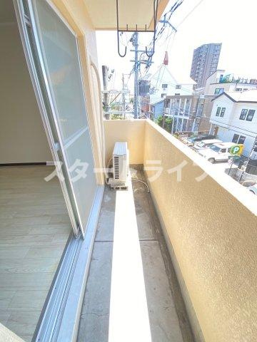大阪市東淀川区西淡路４丁目の賃貸マンションのバルコニー