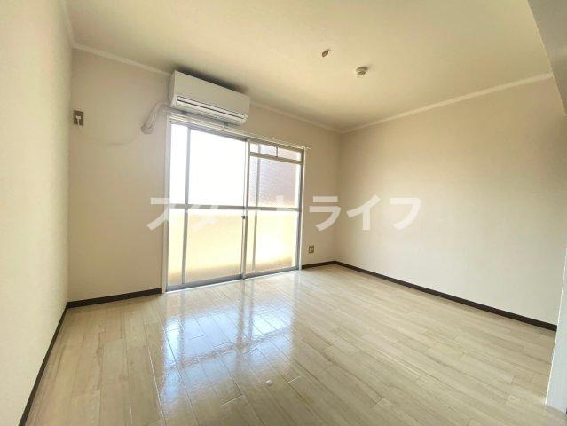 大阪市東淀川区西淡路４丁目の賃貸マンションの寝室