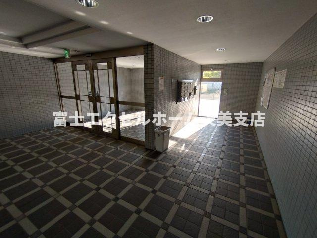 ウエストインヒルズのロビー