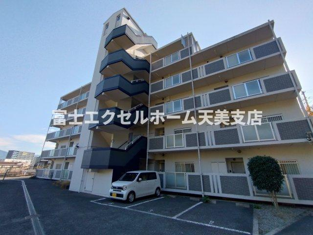 ウエストインヒルズの外観