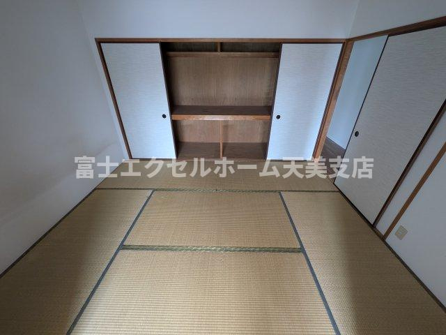 ウエストインヒルズの和室