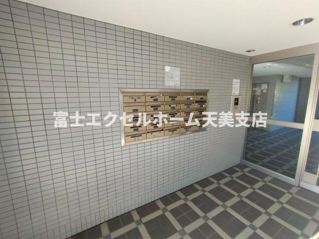 ウエストインヒルズのエントランス