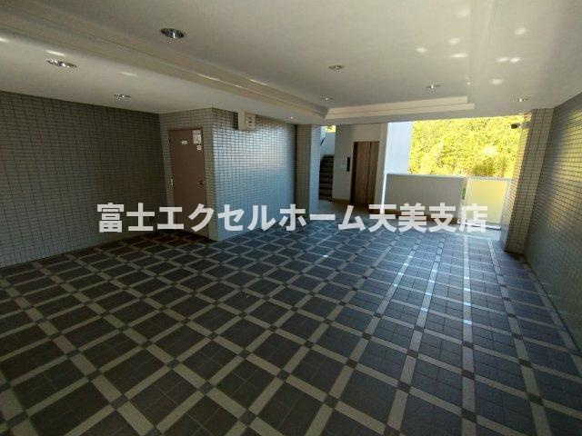 ウエストインヒルズのロビー