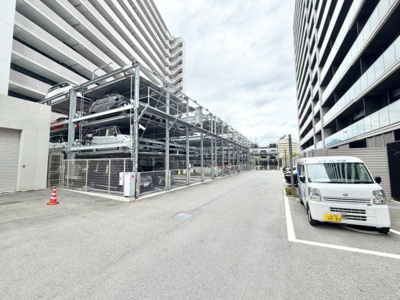 【駐車場】 | 大阪ベイレジデンス | 敷地内駐車場空きあります（月額13500円～15000円）！愛車の置き場所に困りませんね♪