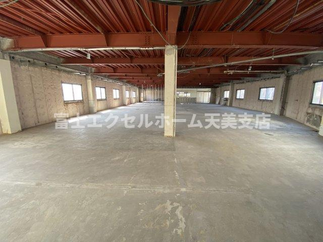 日置荘西町4丁テナントビルの内装