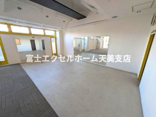 新栄プロパティー白鳥の内装