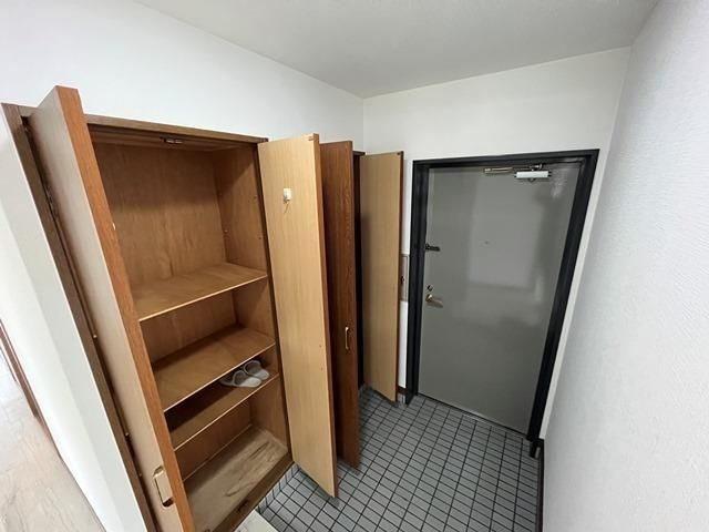 リヴィエール下到津のエントランス