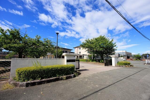 サンコート　熊本市南区平田２丁目１号地の周辺|日吉中学校まで1,200m