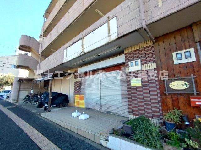 サンシャイン深井の外観