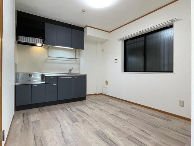 メゾンシャルマンの居間・リビング|★ＤＫ６．７帖★