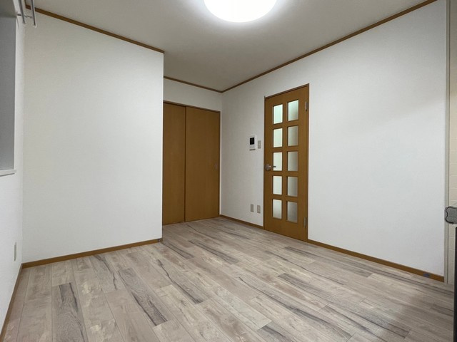 メゾンシャルマンの寝室|★洋室６帖★