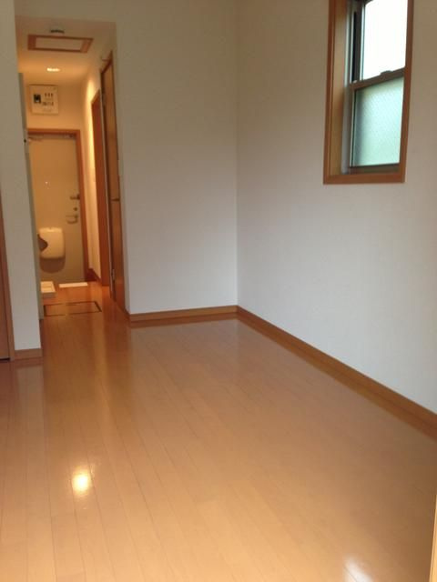 ロイヤルコート三ツ沢の寝室