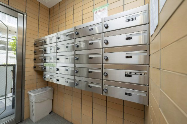 AP416 ハイタウン高島町のエントランス|




