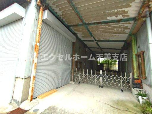 深井沢町倉庫（店舗付・事務所付）の外観