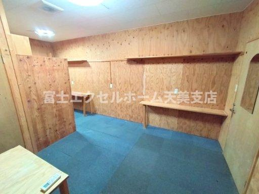 深井沢町倉庫（店舗付・事務所付）の内装