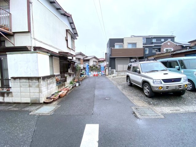 富士見市関沢3丁目　売地の前面道路含む現地写真