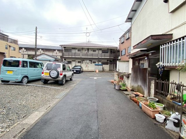 富士見市関沢3丁目　売地の前面道路含む現地写真