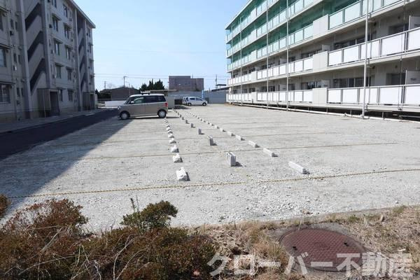 ビレッジハウス仁尾2号棟の駐車場