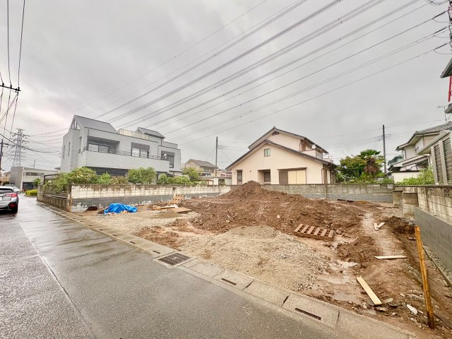 《仲介手数料半額》上尾市上34期　全2棟の前面道路含む現地写真