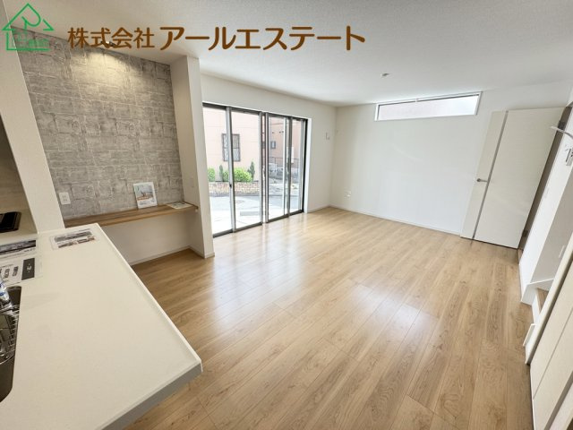 加古川市加古川町溝之口　　JR「加古川駅」徒歩13分の居間・リビング