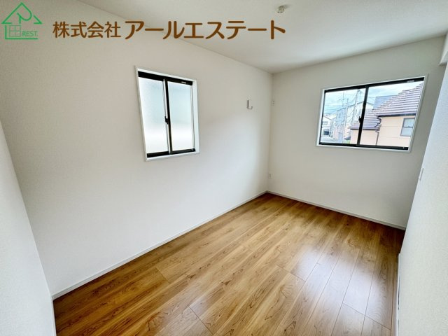 加古川市加古川町溝之口　　JR「加古川駅」徒歩13分の洋室