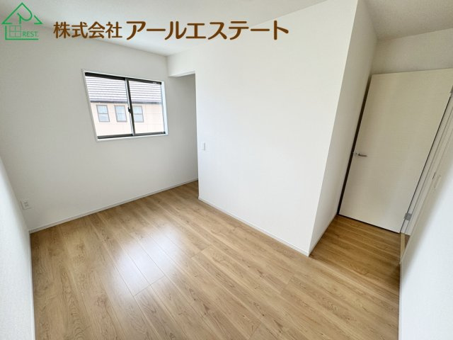 加古川市加古川町溝之口　　JR「加古川駅」徒歩13分の洋室