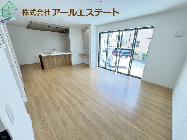 加古川市加古川町溝之口　　JR「加古川駅」徒歩13分の居間・リビング