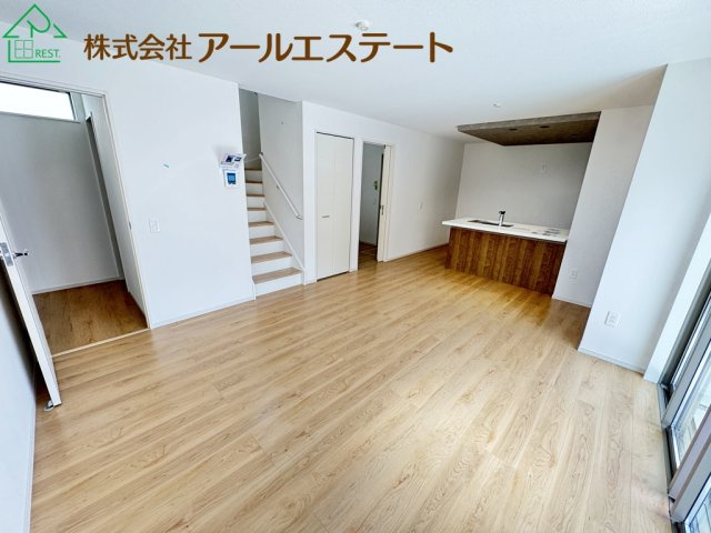 加古川市加古川町溝之口　　JR「加古川駅」徒歩13分の居間・リビング