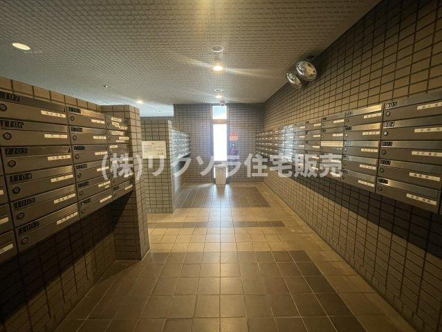 オークヒルズ香里五番館の設備|集合ポスト
■物件内覧・資金計画相談・住宅ローン相談、リフォーム相談、お問合せ受付中■
※当日・翌日のご内覧、ご相談はお電話でのお問合せがスムーズです！