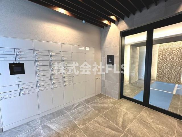 中央区東日本橋２丁目の賃貸マンションのロビー