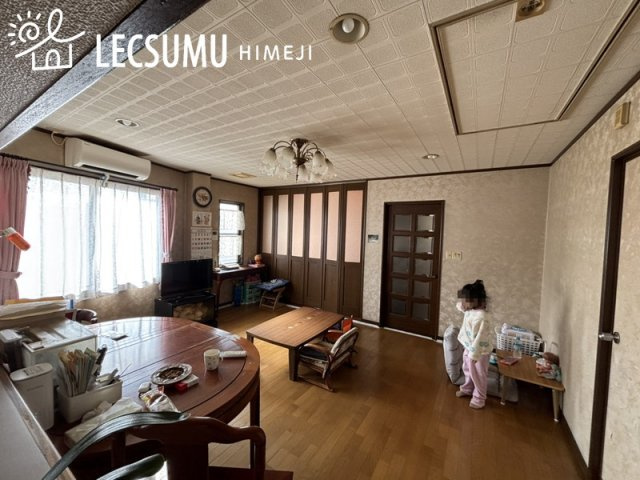 姫路市辻井1丁目/中古戸建の居間・リビング