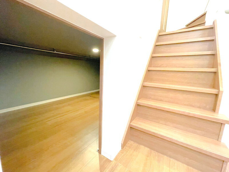 福岡市博多区板付１丁目のアパートのバルコニー