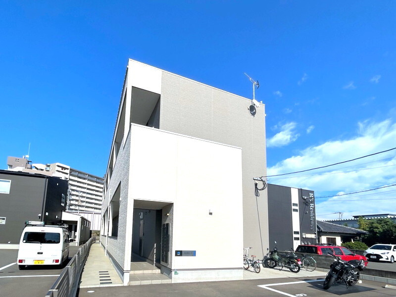 福岡市博多区板付１丁目のアパート