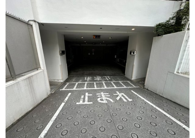プラウド錦糸公園の駐車場