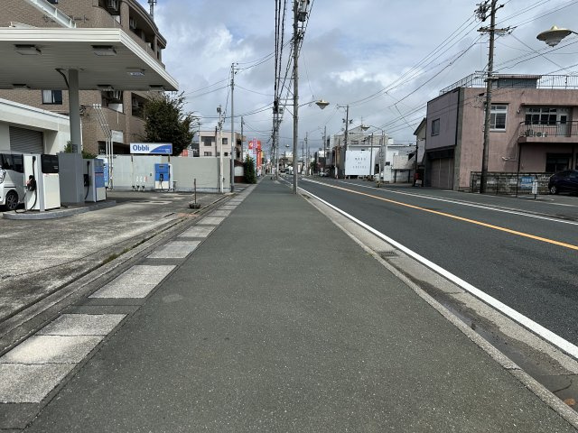 浜松市中央区泉3丁目土地の前面道路含む現地写真|☆前面道路を北に向かって撮影♪
