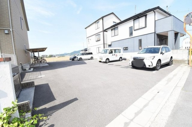 グランシャリオの駐車場|駐車場