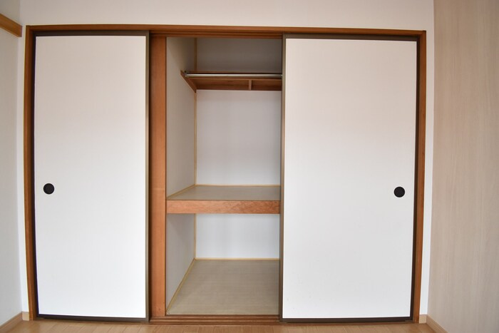 ウエストハイツ屋島 A棟の収納|クローゼット