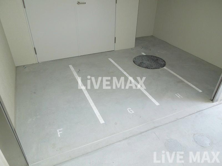 【駐車場】LUXE難波EAST 