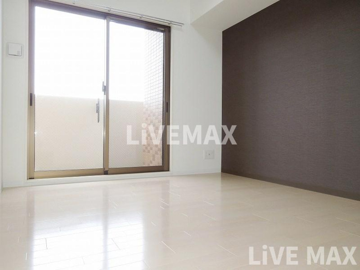 【寝室】LUXE難波EAST 