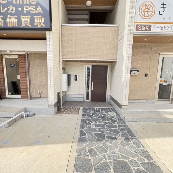 エスポワール名駅のエントランス