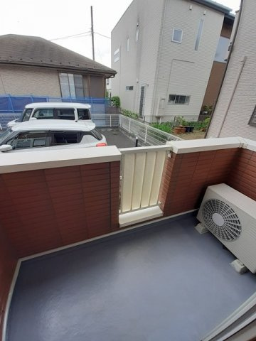 外からの目が気にならないバルコニーで洗濯物が干せます