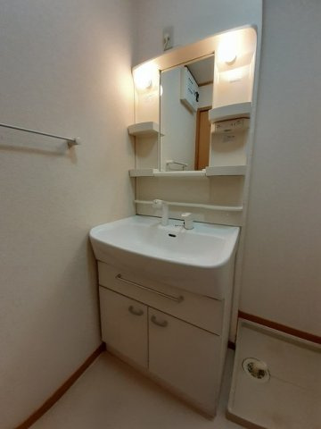 コンパクトで使いやすい洗面所