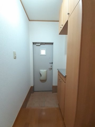 毎日通る玄関はこちらです