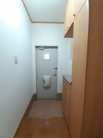 毎日通る玄関はこちらです