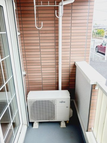 バルコニーからの眺めを楽しみながら食事をしませんか