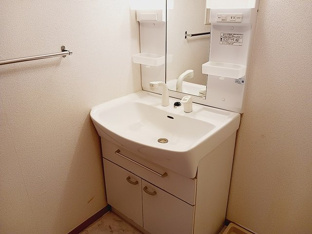 コンパクトで使いやすい洗面所