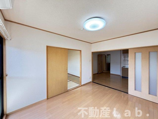 ユーミーマンション八幡町の居間・リビング