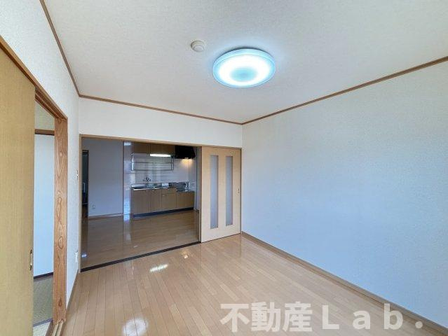 ユーミーマンション八幡町の居間・リビング